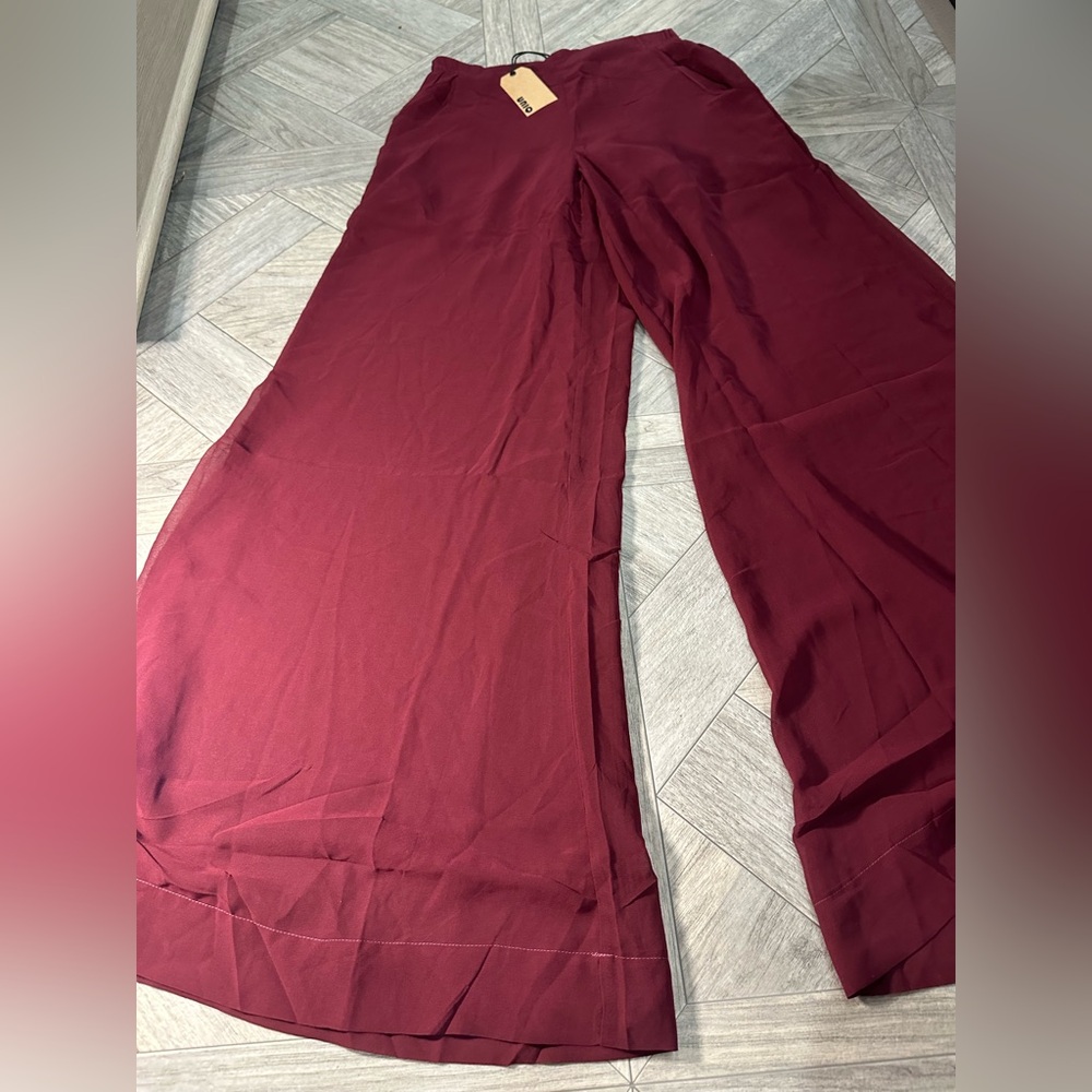 Uniq Women's Wide Leg Linen Pants with shorts in Deep Red
